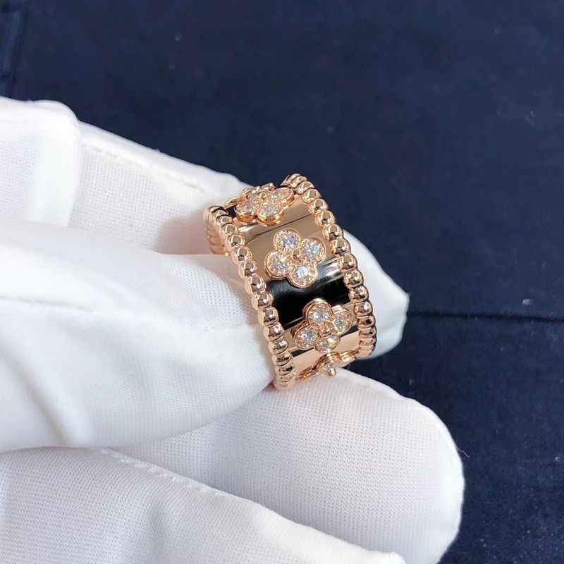Jakość Średni model VCA Van Cleef Perlee Clover Ring 18-karatowe złoto Wsparcie prywatnej personalizacji fabryka