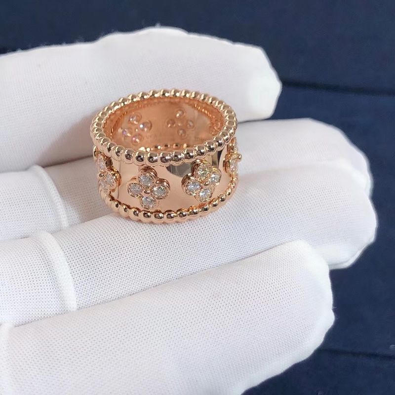 Jakość Średni model VCA Van Cleef Perlee Clover Ring 18-karatowe złoto Wsparcie prywatnej personalizacji fabryka