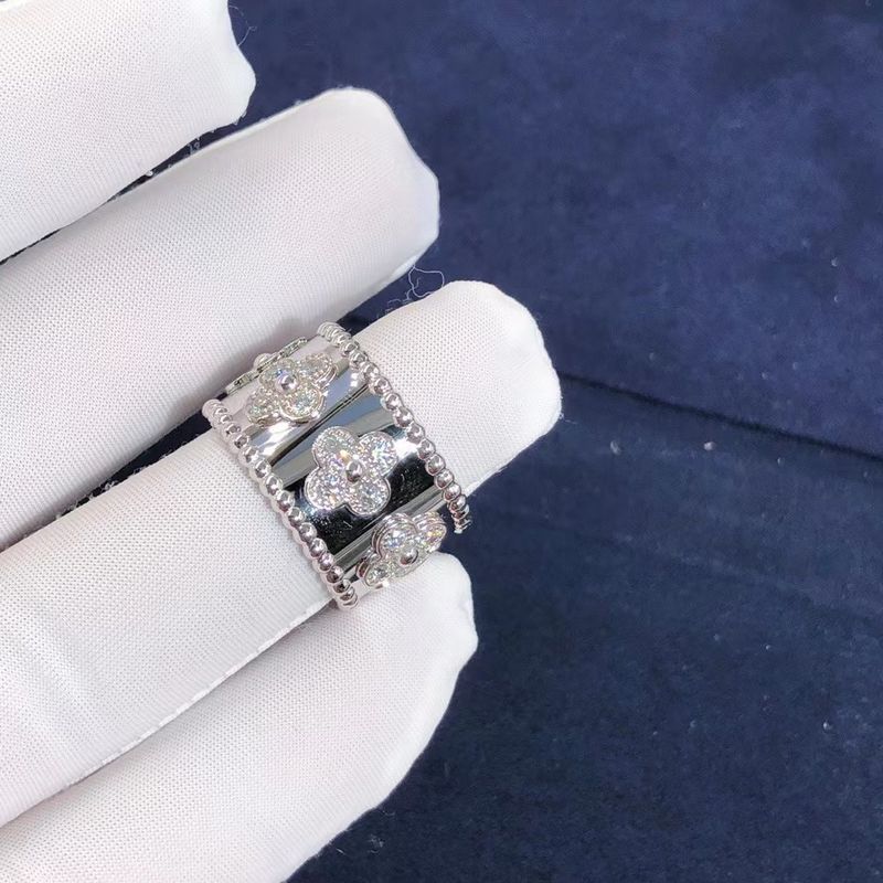 Jakość Średni model VCA Van Cleef Perlee Clover Ring 18-karatowe złoto Wsparcie prywatnej personalizacji fabryka