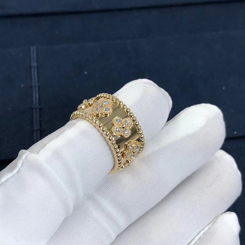 Jakość Średni model VCA Van Cleef Perlee Clover Ring 18-karatowe złoto Wsparcie prywatnej personalizacji fabryka
