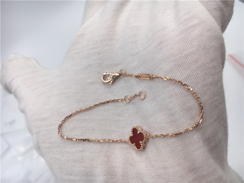 Van Cleef Arpels 18K Gold Bracelet Sweet Style Carnelian For Young Girl
