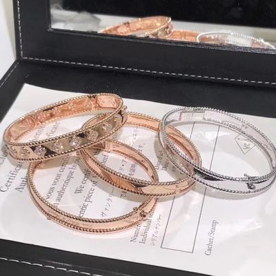 Jakość Średni Model VCA Prawdziwe 18-karatowe złoto Perlee Signature Bransoletka z białej róży i żółtego złota fabryka