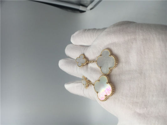 Jakość Kolczyki Van Cleef z 2 motywami, 18-karatowe żółte złoto Van Cleef kolczyki z masy perłowej fabryka