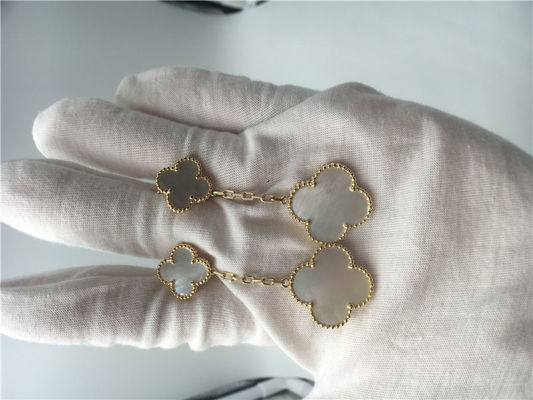 Jakość Kolczyki Van Cleef z 2 motywami, 18-karatowe żółte złoto Van Cleef kolczyki z masy perłowej fabryka