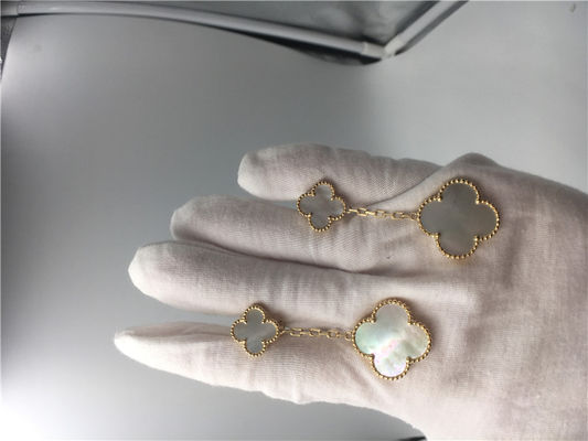 Jakość Kolczyki Van Cleef z 2 motywami, 18-karatowe żółte złoto Van Cleef kolczyki z masy perłowej fabryka