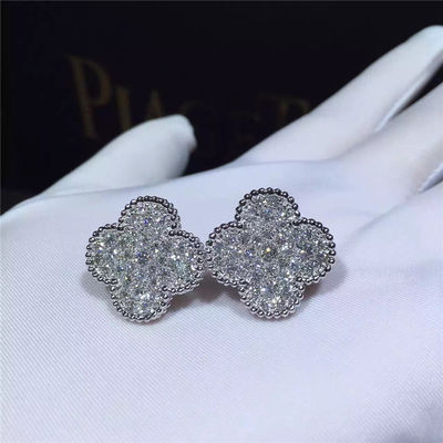Jakość Kolczyki Van Cleef Arpels Magic Alhambra z 18-karatowego białego złota i okrągłych diamentów fabryka