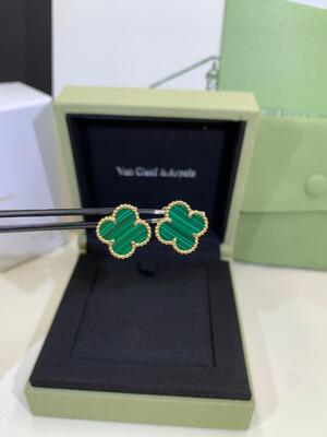 VCA Alhambra Kolczyki Van Cleef And Arpels Biała Matka Perła Malakit Karnelian
