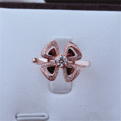 Jakość Roman Love Flower Pierścionek Fiorever 18-karatowe różowe złoto Pierścionek wysadzany centralnym diamentem i diamentami pavé fabryka