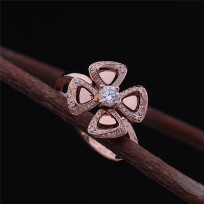 Jakość Roman Love Flower Pierścionek Fiorever 18-karatowe różowe złoto Pierścionek wysadzany centralnym diamentem i diamentami pavé fabryka